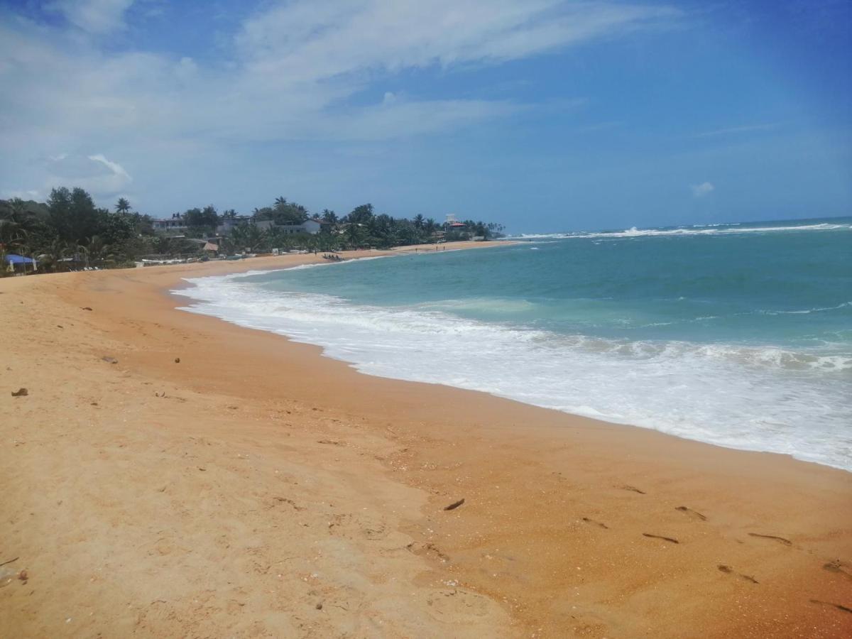 Rainbowswell Beach Resort Unawatuna Esterno foto
