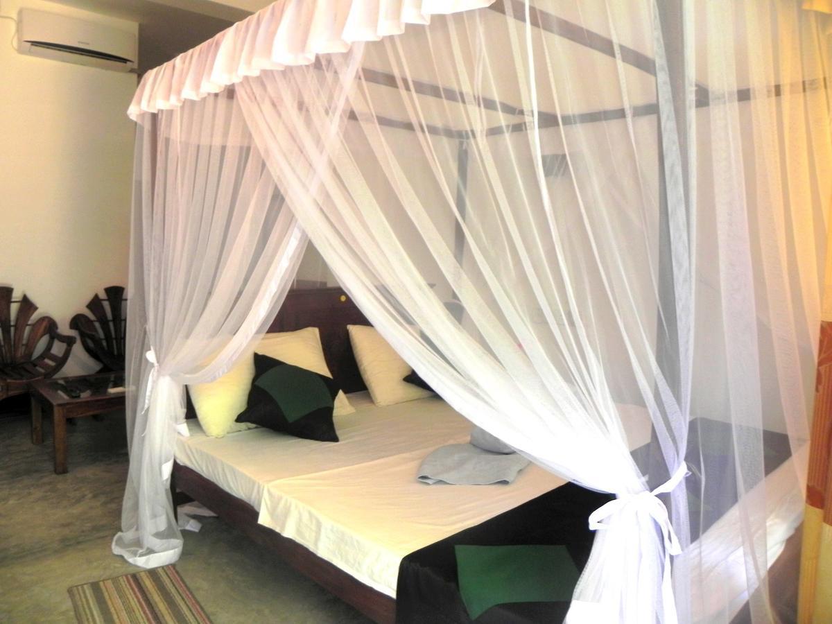 Rainbowswell Beach Resort Unawatuna Esterno foto