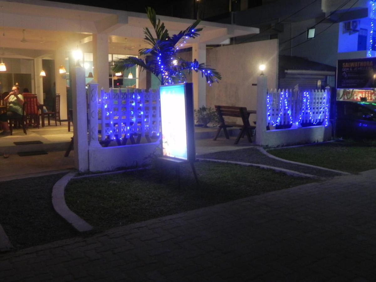 Rainbowswell Beach Resort Unawatuna Esterno foto